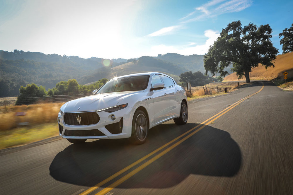 Maserati Levante con motore V8 nelle versioni GTS e Trofeo in primo piano al Salone dell'Auto di Los Angeles